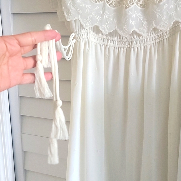 Gently Used Astr the Label Lace Dress Size S - Picture 5 of 6